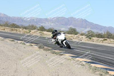 media/Dec-04-2025-Racers Edge (Thu) [[5ebc9f124d]]/3-B Group/3-Session 2 (Turn 7 Inside)/